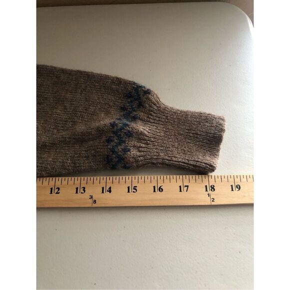 Vintage Jantzen Wool Blend Fair Isle Sweater - Made in USA (Size M) - Picture 10 of 12